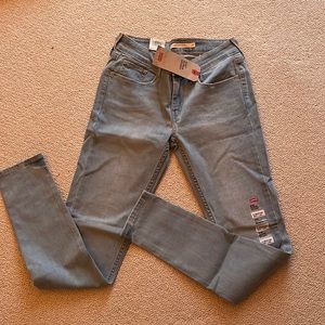 NWT Levi’s super skinny jeans